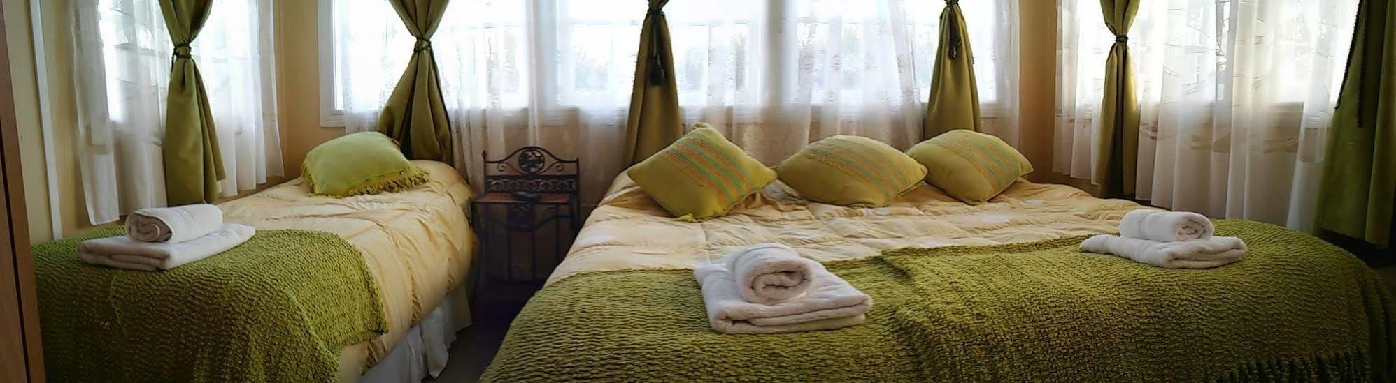 Hostal Y Cabanas Ainil 푼타아레나스 외부 사진