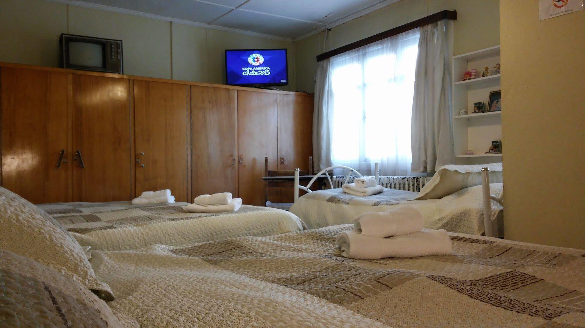 Hostal Y Cabanas Ainil 푼타아레나스 외부 사진