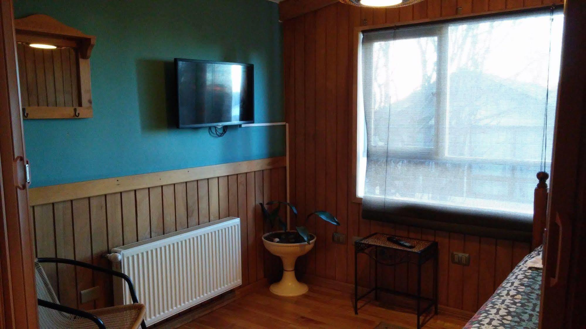 Hostal Y Cabanas Ainil 푼타아레나스 외부 사진