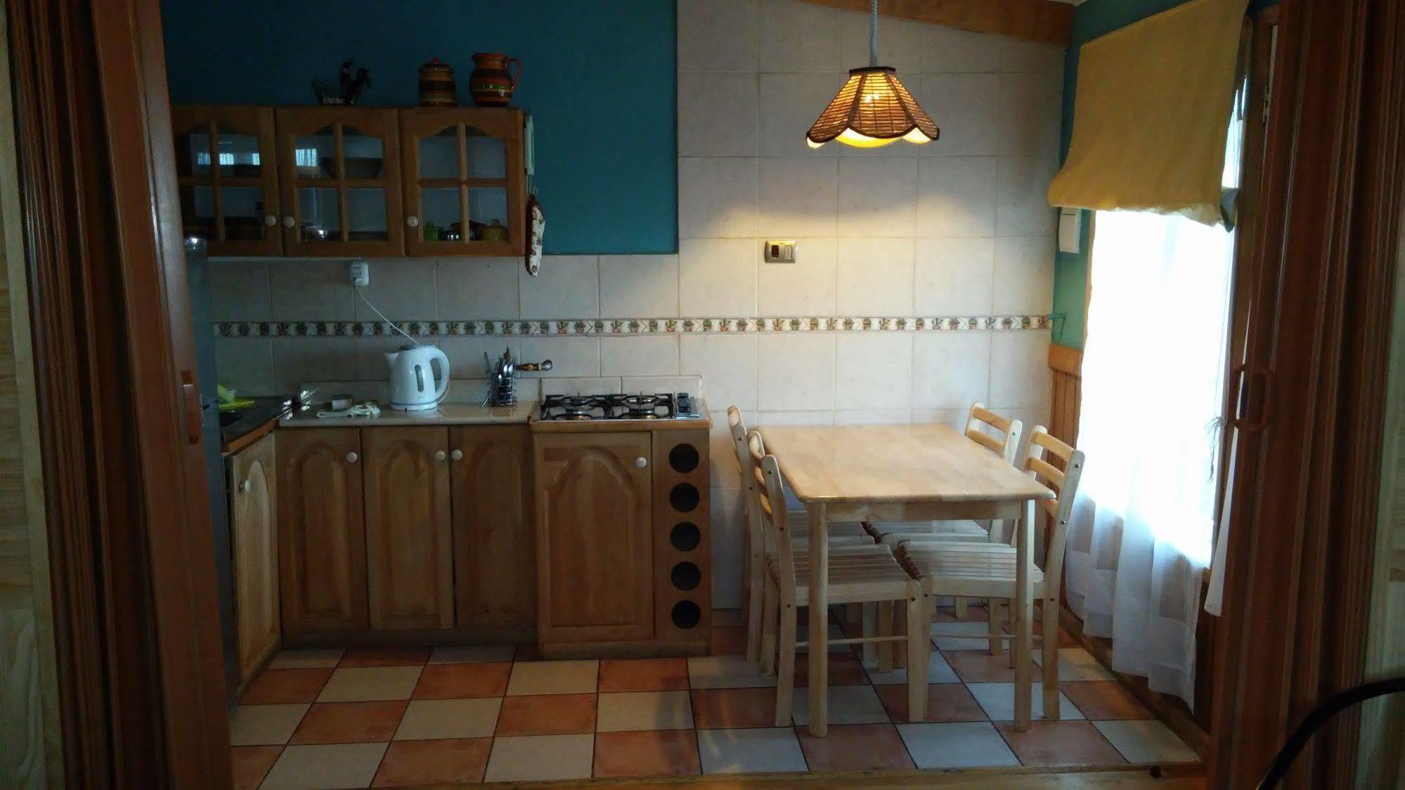 Hostal Y Cabanas Ainil 푼타아레나스 외부 사진