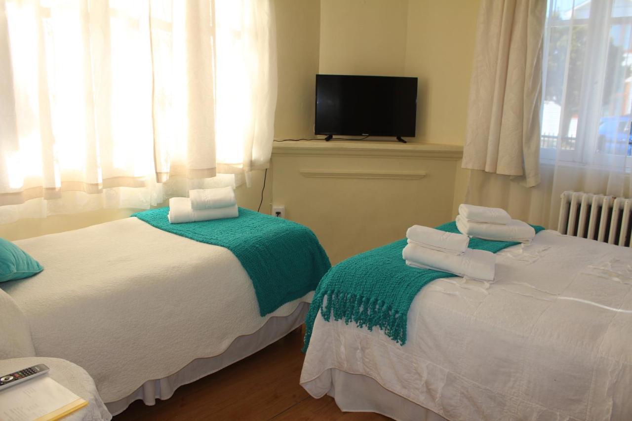 Hostal Y Cabanas Ainil 푼타아레나스 외부 사진