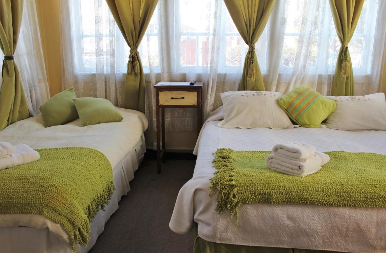 Hostal Y Cabanas Ainil 푼타아레나스 외부 사진