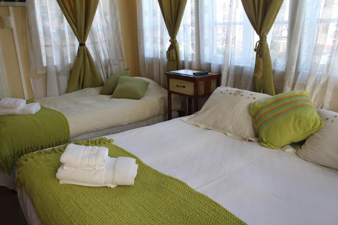 Hostal Y Cabanas Ainil 푼타아레나스 외부 사진