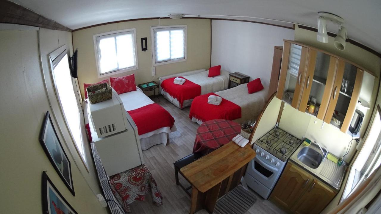 Hostal Y Cabanas Ainil 푼타아레나스 외부 사진