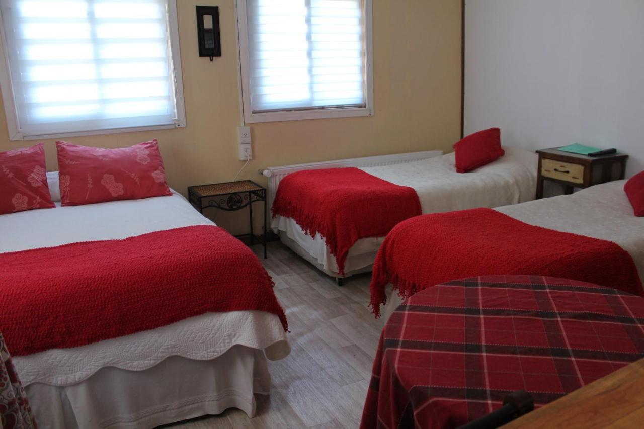 Hostal Y Cabanas Ainil 푼타아레나스 외부 사진