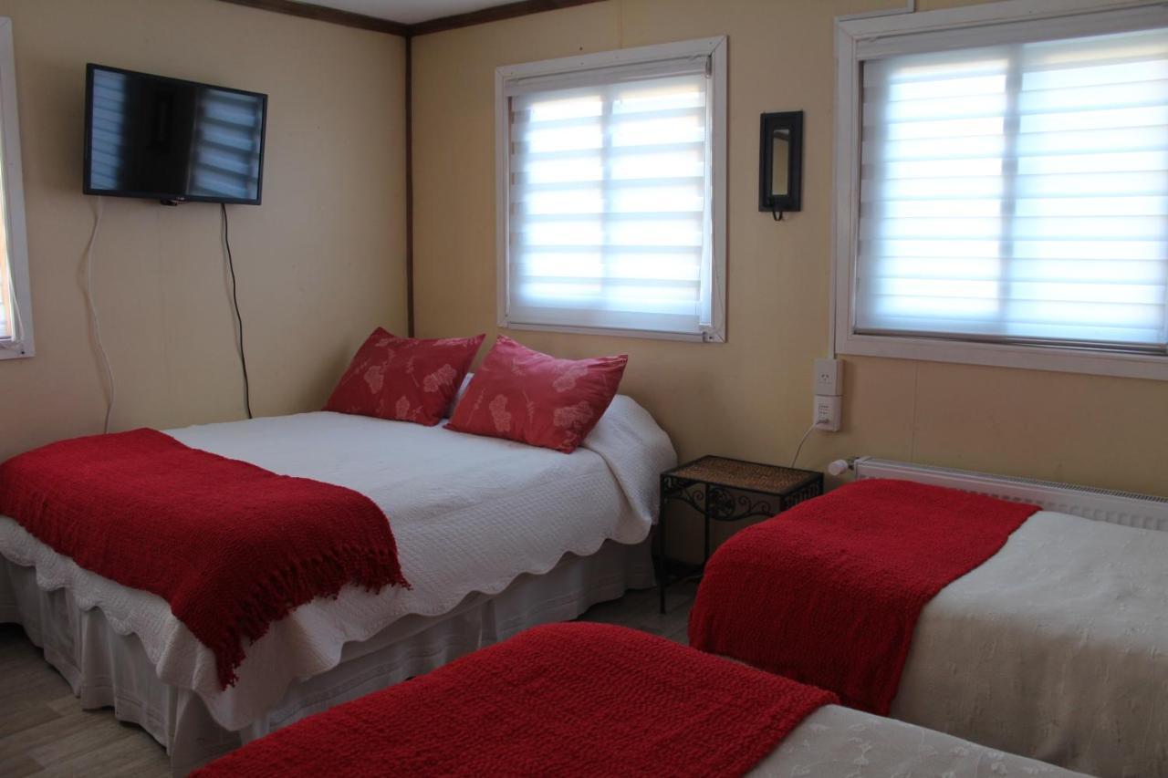 Hostal Y Cabanas Ainil 푼타아레나스 외부 사진